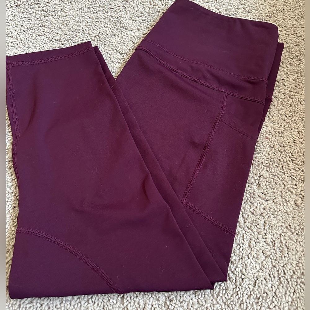 Plum Zyia capri leggings